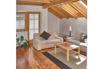 Italia Privát Falzes, Esterno